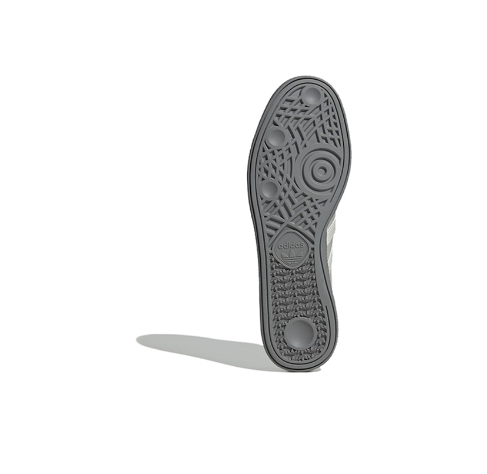 Кроссовки Adidas Handball Spezial 'Triple Grey' IE9840