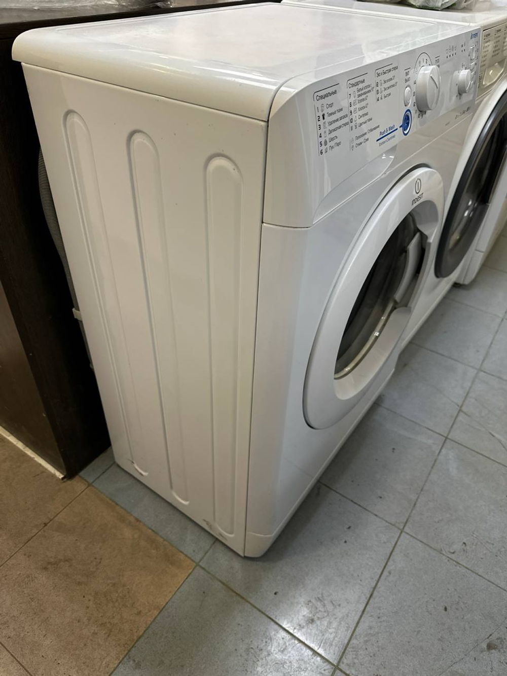 Стиральная машина Indesit NWSB5851 б/у фронтальная 5 кг до 800 об/мин