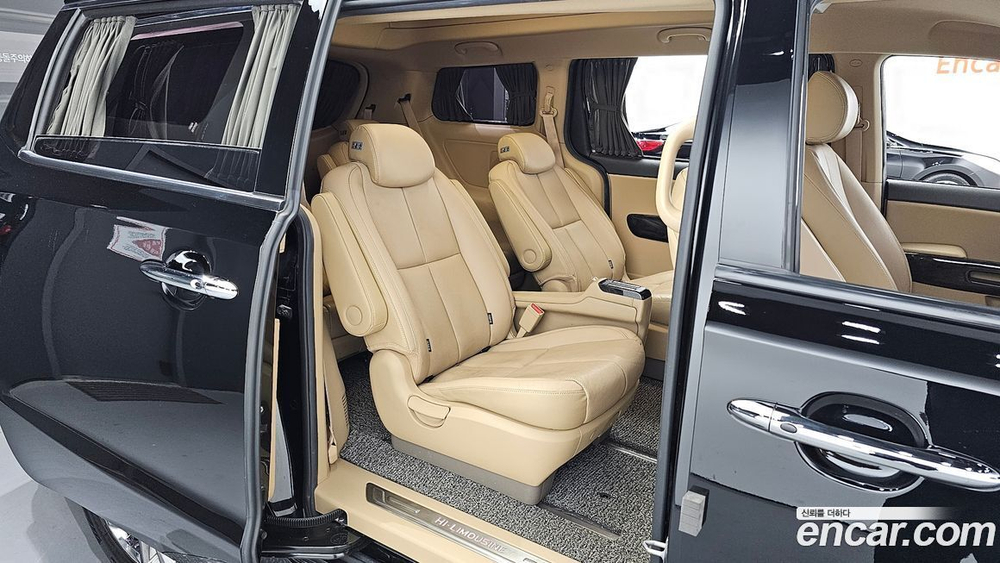 Kia The New Carnival (Sedona) 9-и местный High Limousine (05.2020)