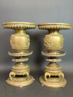 Пара бронзовых ваз — Усубата