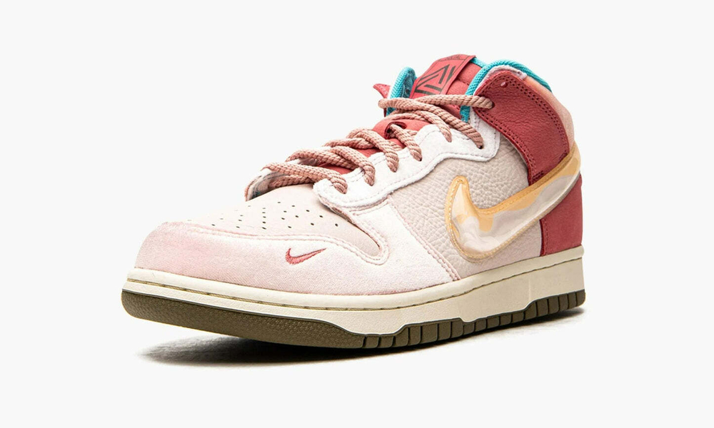 Nike Dunk Mid "Social Status Free Lunch Strawberry Milk"