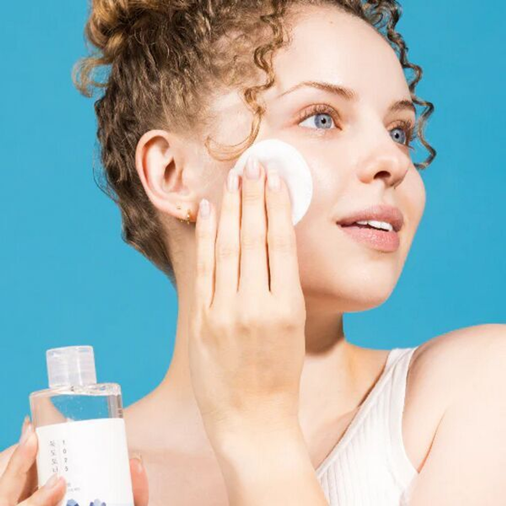 Отшелушивающий тоник с морской водой Round Lab 1025 Dokdo Toner, 200мл