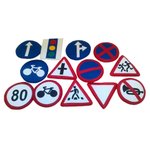 Детский игровой дорожный знак на стойке 1 шт. (в ассортименте любые знаки)