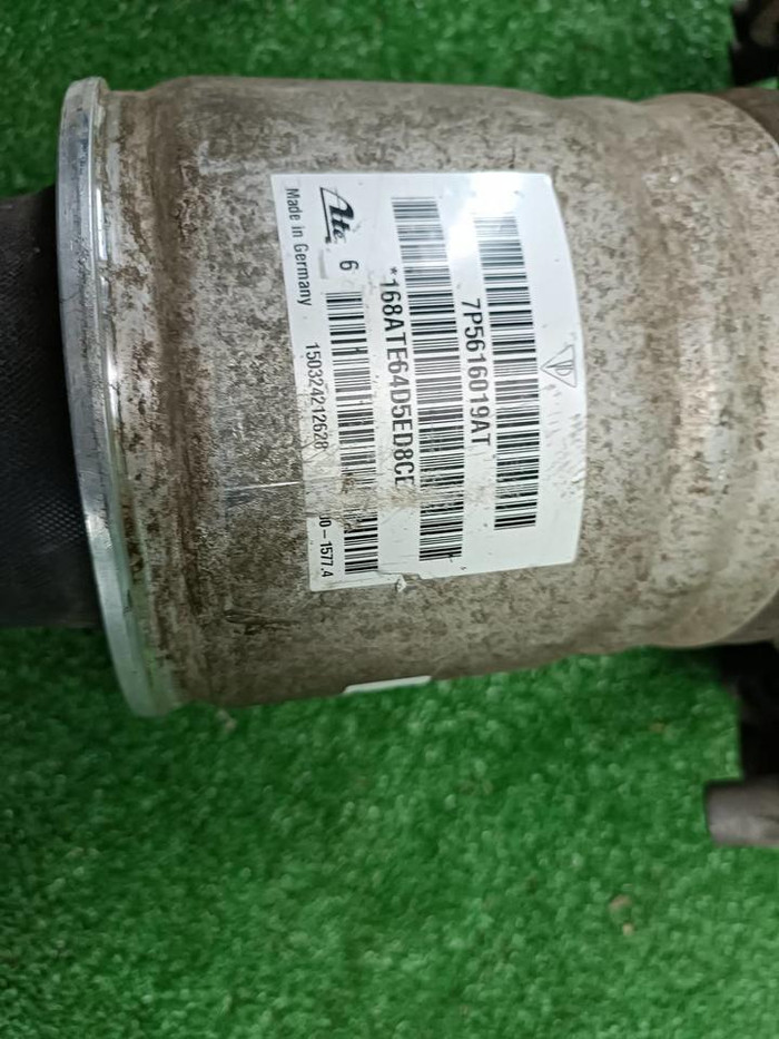 Стойка пневматическая задняя левая Porsche Cayenne 2 958 (2010-2018)