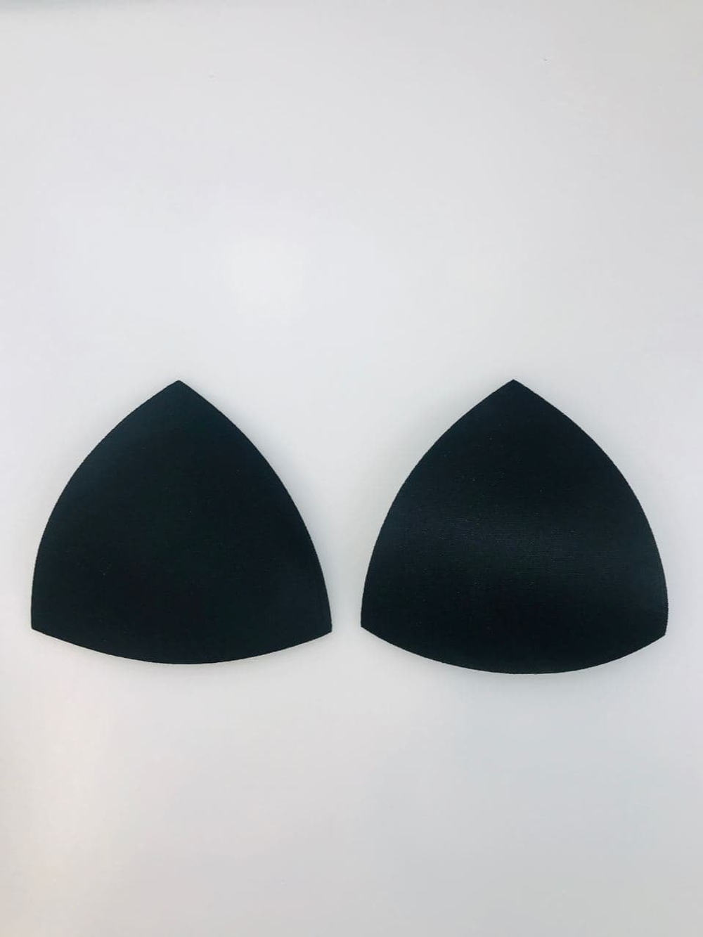 Чашечки треугольные тонкие 75 (А)