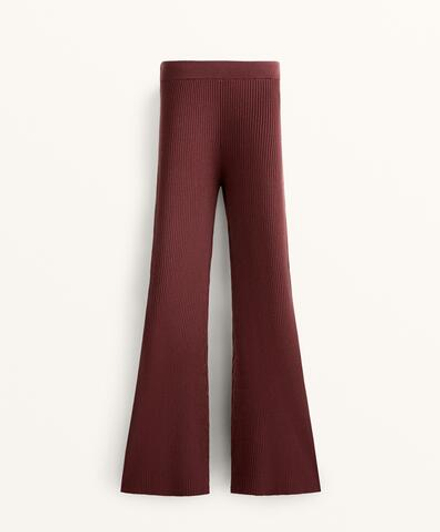 OYSHO Расклешенные трикотажные брюки в рубчик, лиловый меланж