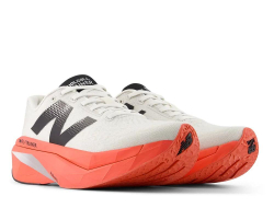 Кроссовки для бега мужские New Balance Fuelcell SuperComp Trainer v4 M Бело-Коралловые