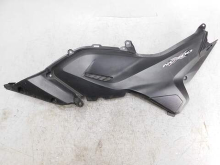 Пластик боковой левый Honda NC700X RC63 83701-MGS-D300.