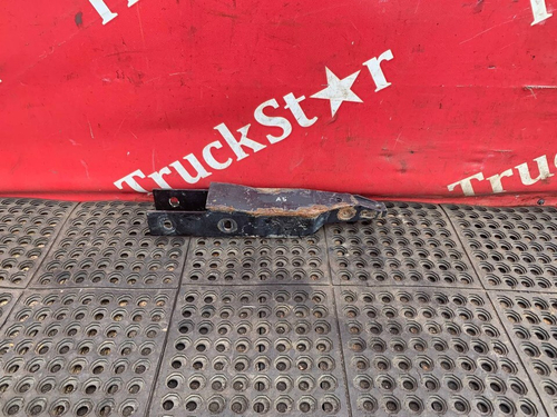 Кронштейн кабины передний правый 2020г