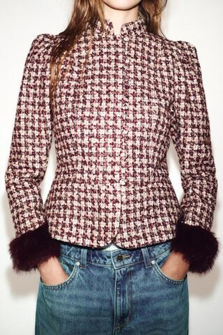 ZARA БЛЕЙЗЕР С МАНЖЕТАМИ ИЗ ИСКУССТВЕННОГО МЕХА, БОРДОВЫЙ/ЭКРЮ