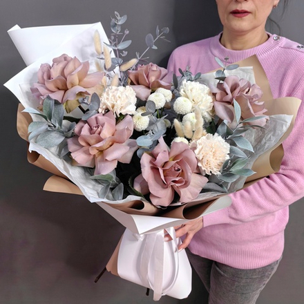 Авторский букет с французскими розами "Амнезия"