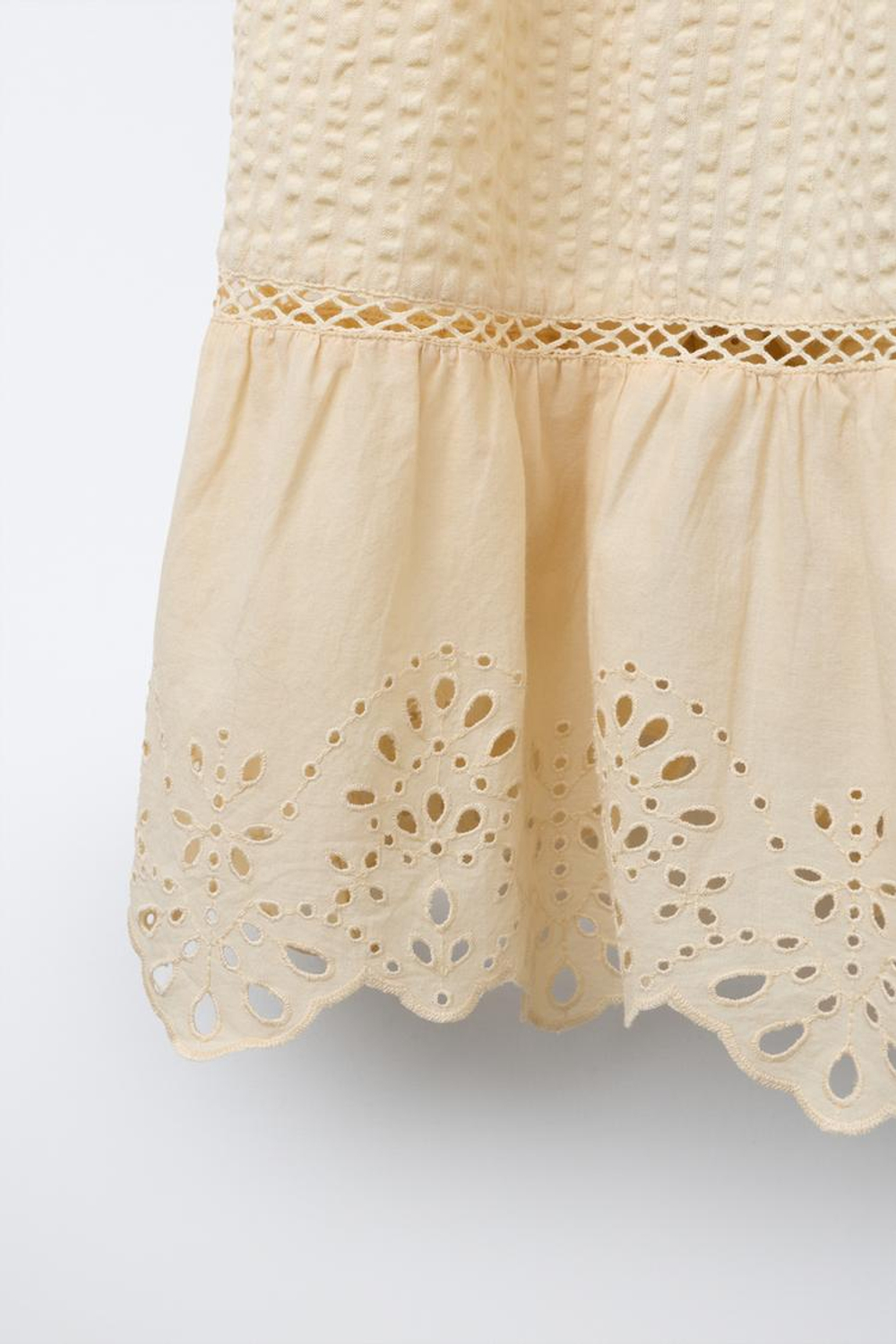 ZARA ДЛИННАЯ ЮБКА С ВЫШИВКОЙ ШИТЬЕ, ЦВЕТ СЛИВОЧНОГО МАСЛА