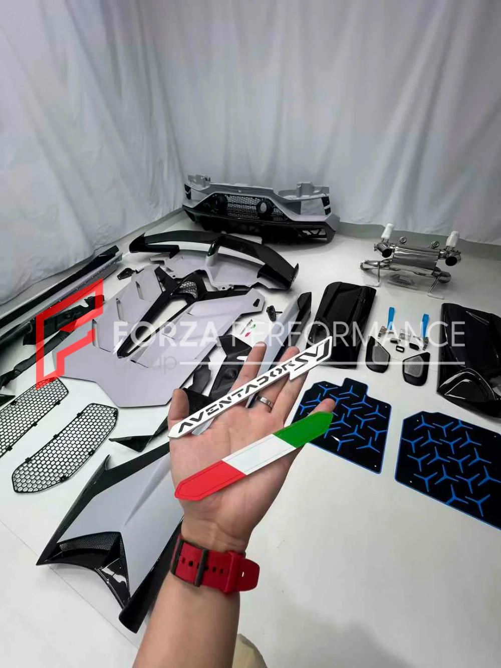 Обвес переделка в LP770 SVJ для LAMBORGHINI AVENTADOR LP700 / LP720 / LP750 Ламборгини