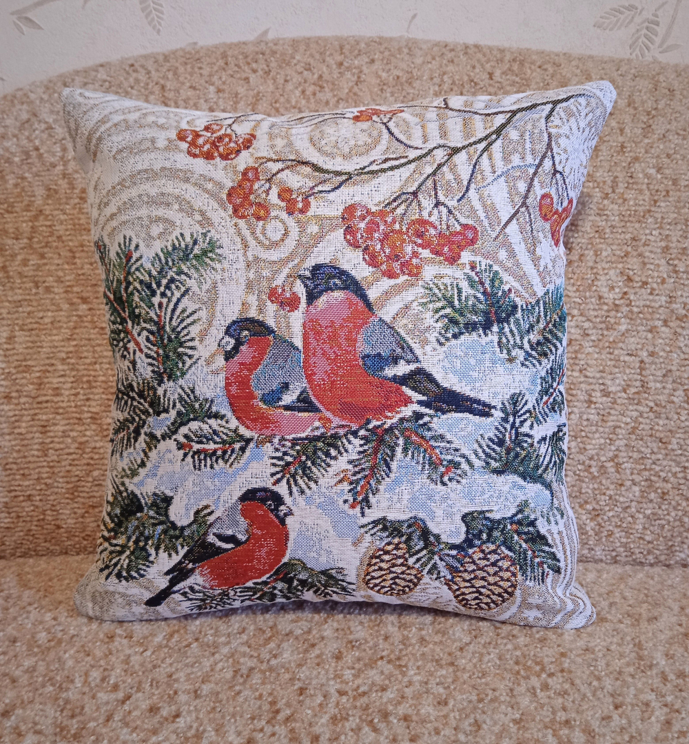Декоративный гобеленовый чехол для интерьерной подушки Снегири 1 38*38