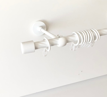 Карниз кованый витой "Цилиндр Ост" d 16 однорядный, цвет белый