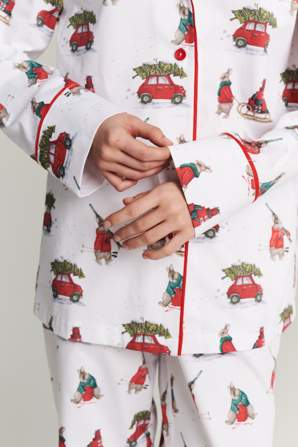 Костюм двойка из сатина с зайками - размер S-M