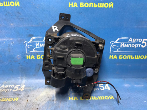 Туманка правая MITSUBISHI COLT 2004-2012