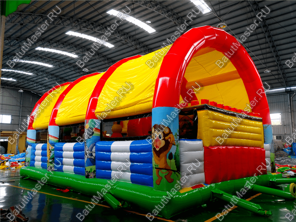 Надувной батут "Зверята с крышей 3" со скалодромом, 11*7*6 м