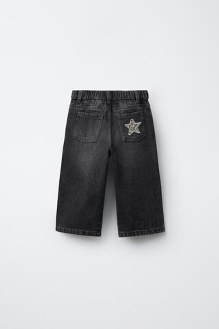 ZARA ПРЯМЫЕ ДЖИНСЫ С ЗАПЛАТКАМИ В ВИДЕ ЗВЕЗД И АНИМАЛИСТИЧЕСКИМ ПРИНТОМ, ЧЕРНЫЙ