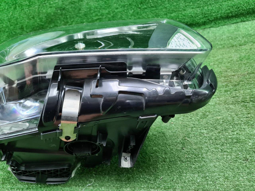 Фара правая BMW 5er F10 F11 (13-17) Adaptive LED