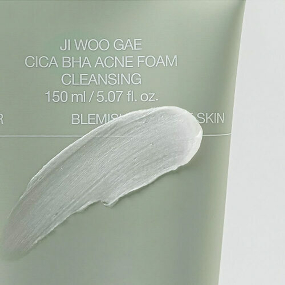 Пенка для умывания с центеллой против акне Celimax Jiwoogae Cica BHA Acne Foam Cleansing