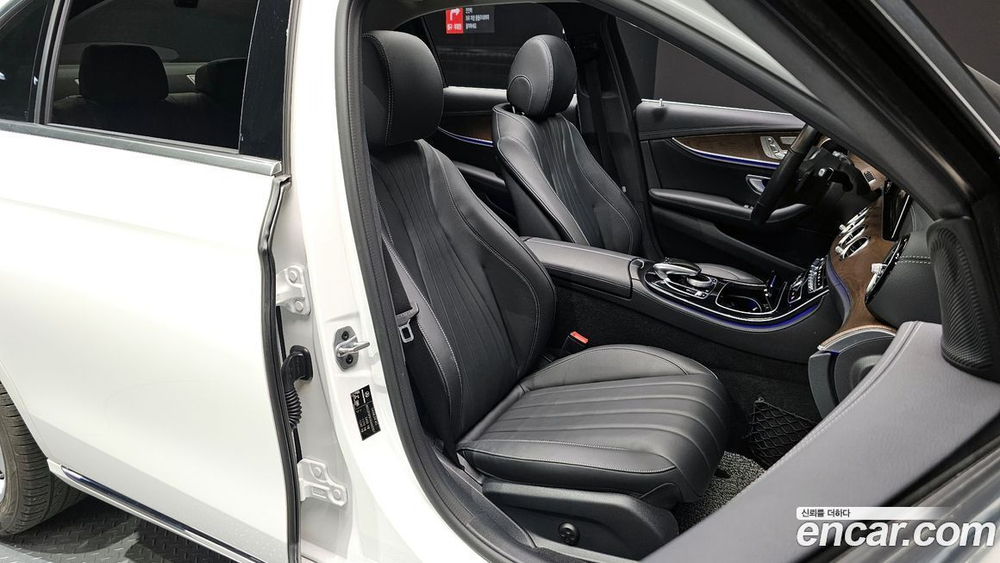 Mercedes-Benz E-Class W213 E220d 4MATIC Exclusive (10.2019)