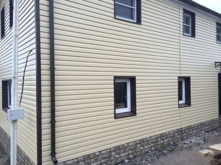 Сайдинг металлический Корабельная доска NORMAN  0,5мм RALL 1015-светлая Слоновая кость