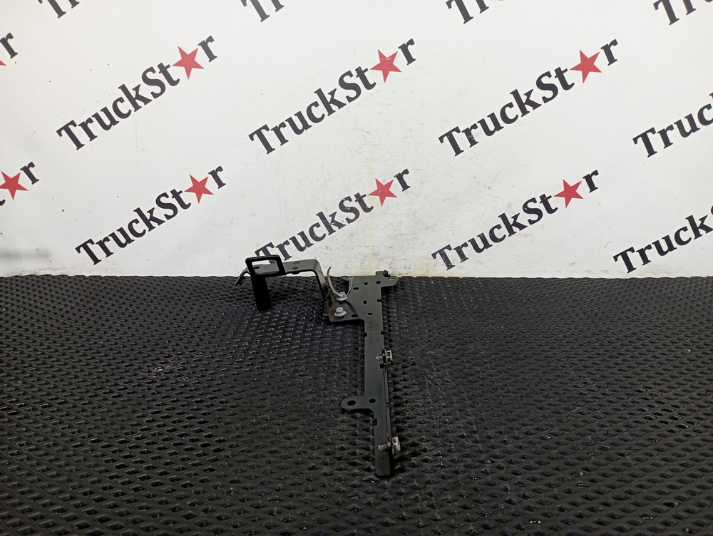 Кронштейн проводки 2021г.