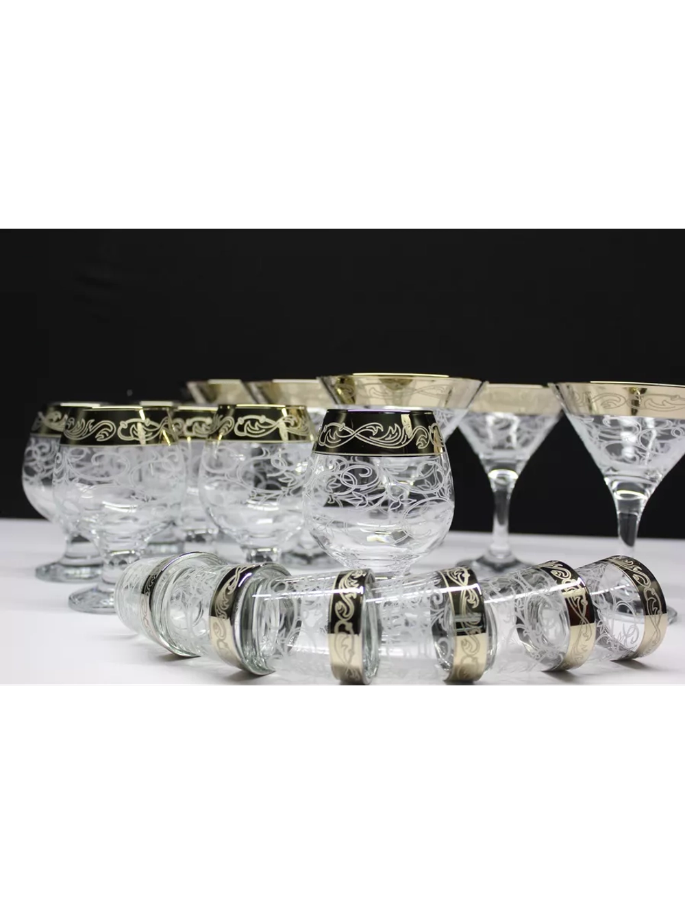 Подарочный набор фужеров для вина.