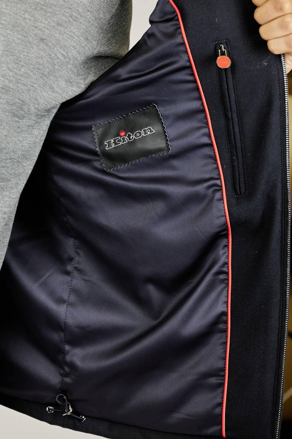Безрукавка Kiton
