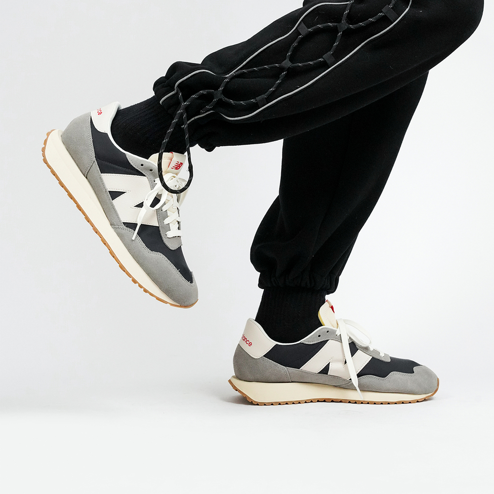 237 New Balance 'Marblehead Black'