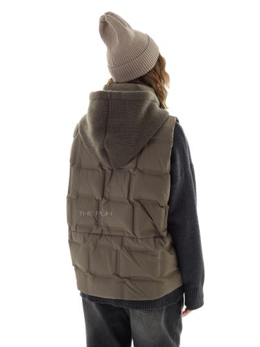 Пуховый жилет с вязаным капюшоном в цвете хаки