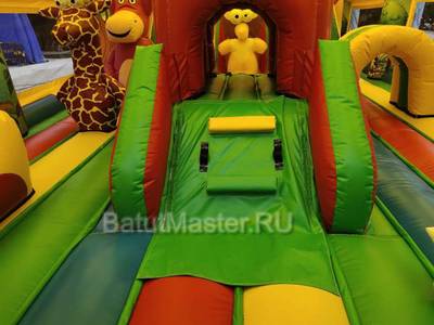 Коммерческий надувной батут "Мульти зверята" с крышей, 10*6*6 м