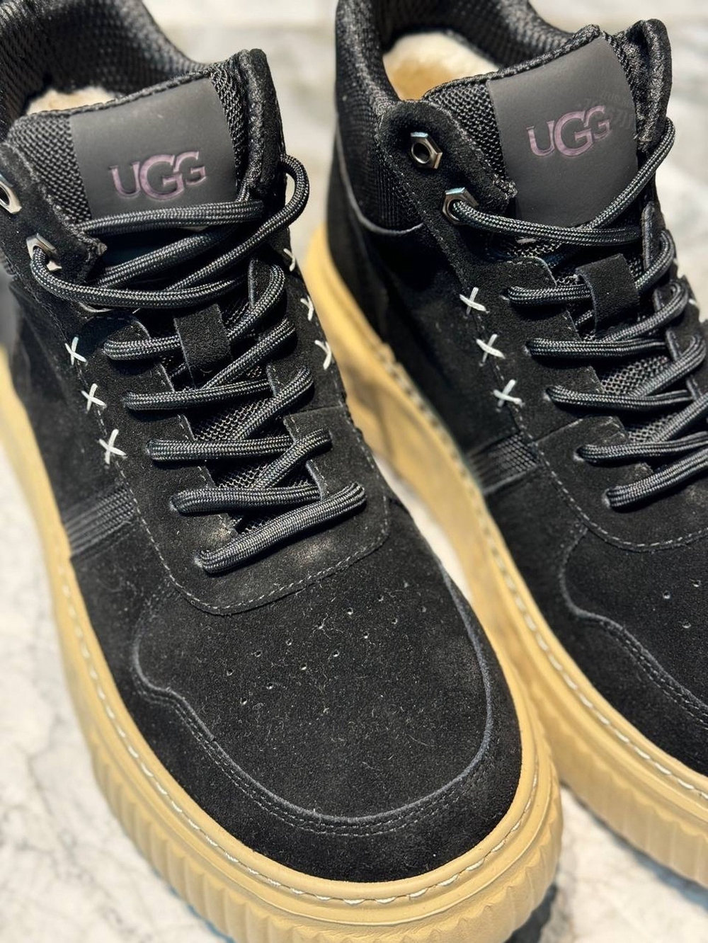 UGG