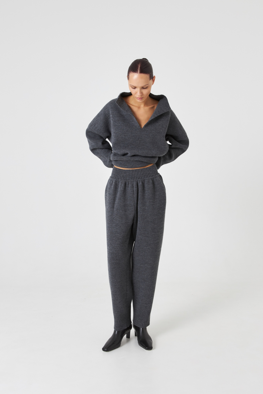 Брюки вязаные