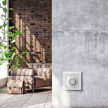 Терморегулятор Electrolux Thermotronic Lagrange ETL-16W