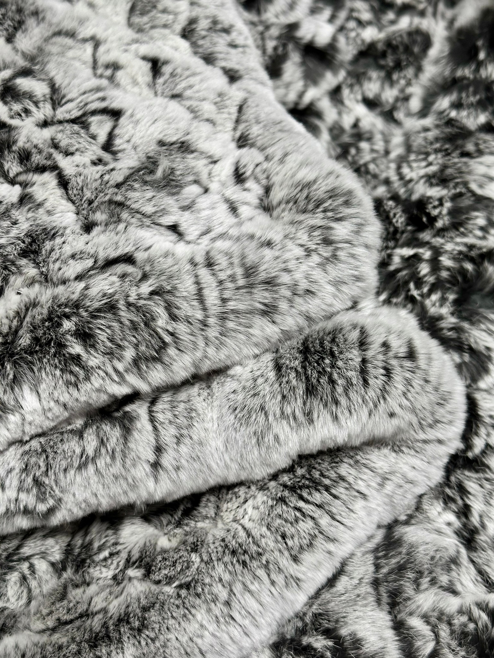 Вязаный плед из натурального меха рекс 200*150 см (серый сноутоп, окрас меха в два тона)