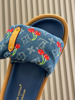Louis Vuitton Pool Pillow Flat Comfort Mule (4 colors)