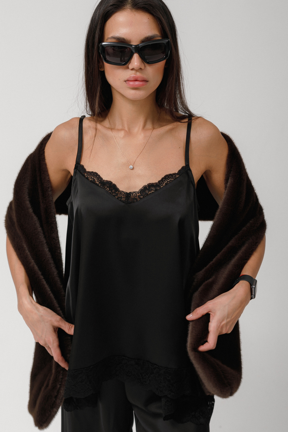 Топ шелковый с кружевом (черный)