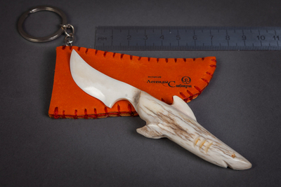 Нож-листорез "Акула" из рога лося