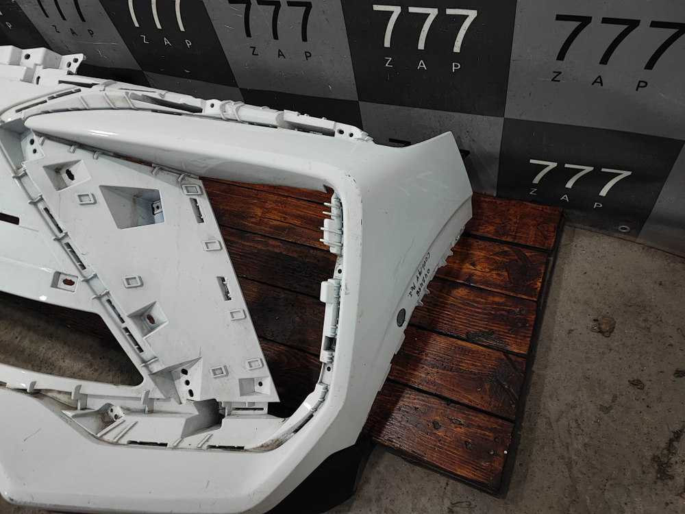 Бампер передний Geely Coolray 23-нв Б/У Оригинал 6010208600