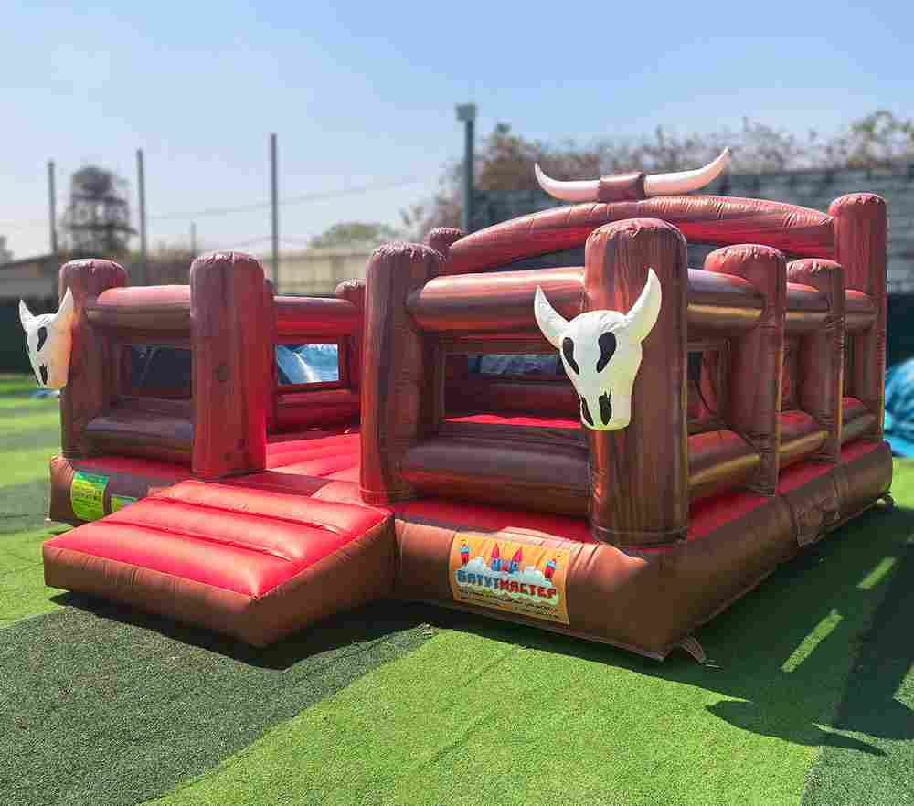 Надувной батут для аттракциона Родео "Ферма 2", 5*5*3 м