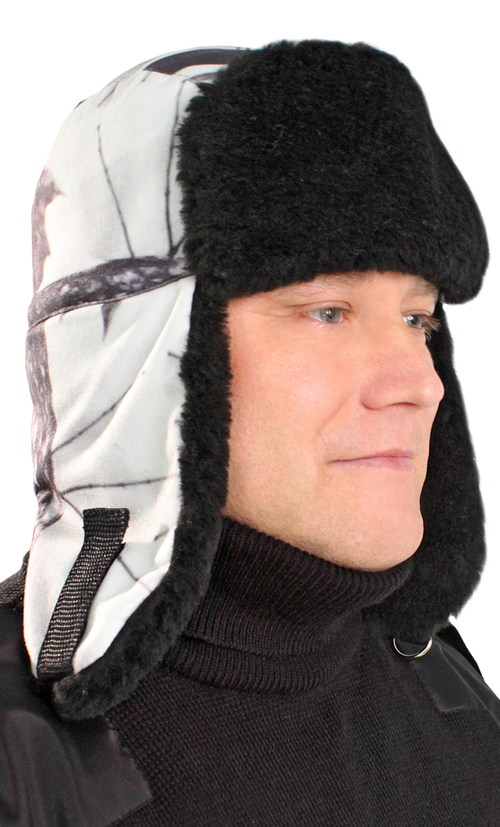 Шапка-ушанка флисовая Белый лес с черной меховой опушкой