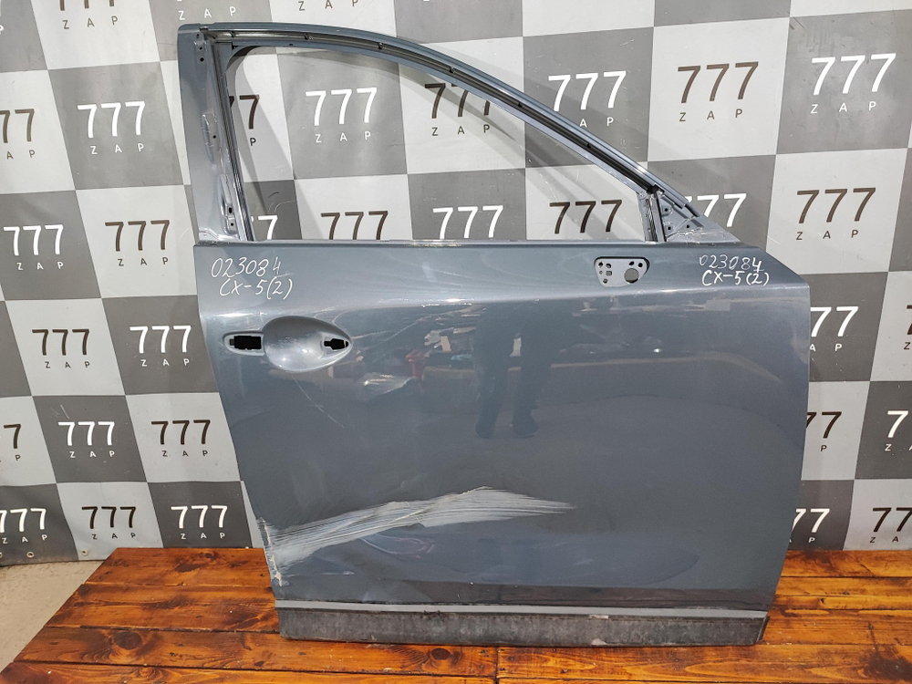 Дверь передняя правая Mazda CX-5 2 (KF) 17-нв Б/У Оригинал KB7W58010