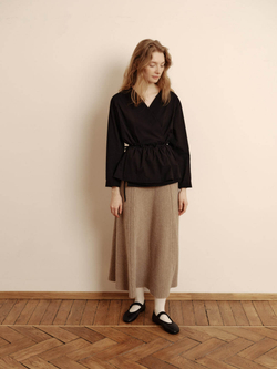 Юбка из итальянской альпака бежевого цвета