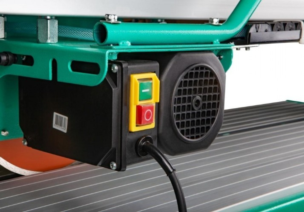 Станок плиткорезный Sturm TC9822U 1200 вт, 2950об/мин, диск 230х25.4х2.5 мм, верхн.