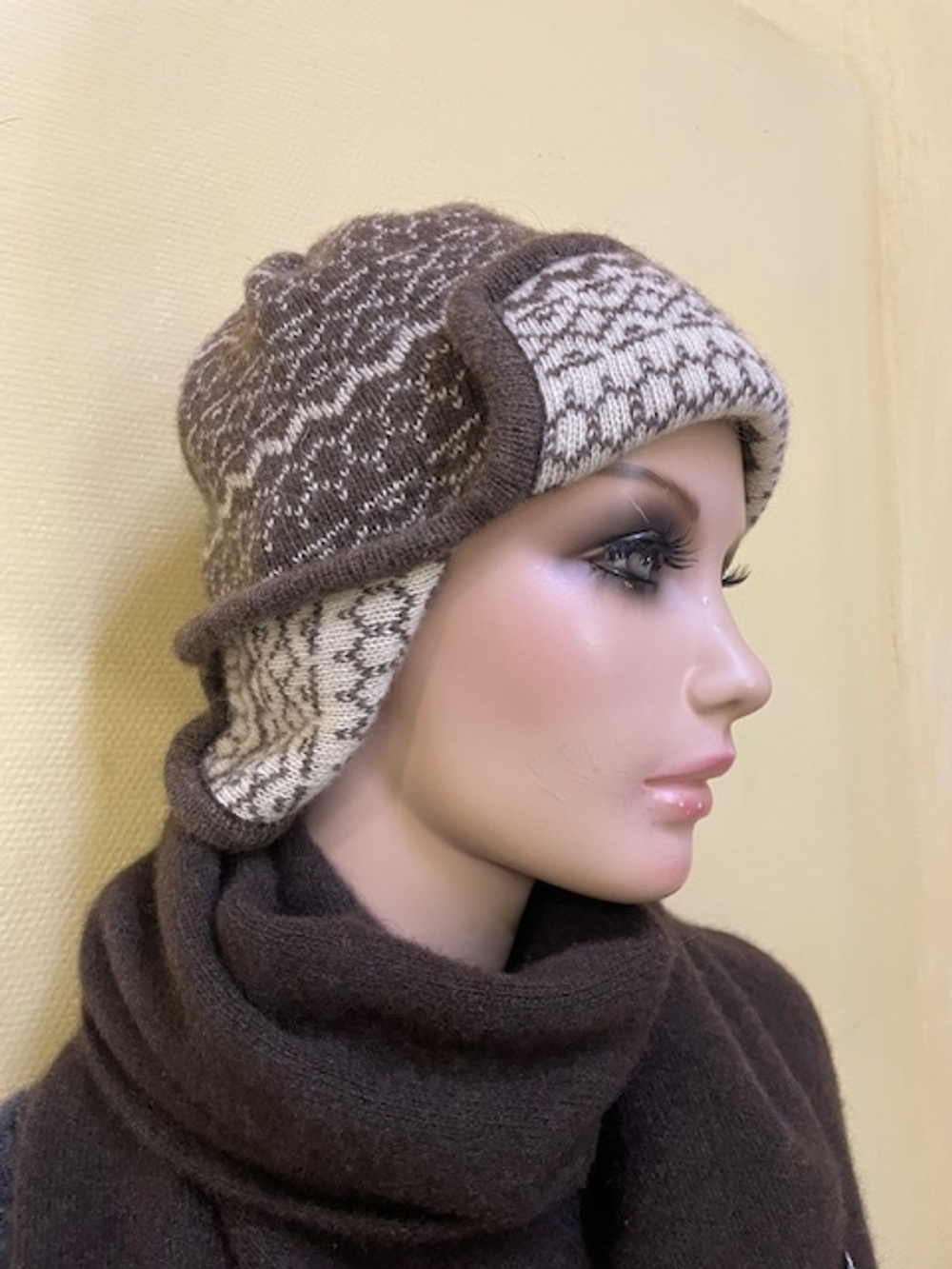 Шапка-ушанка женская