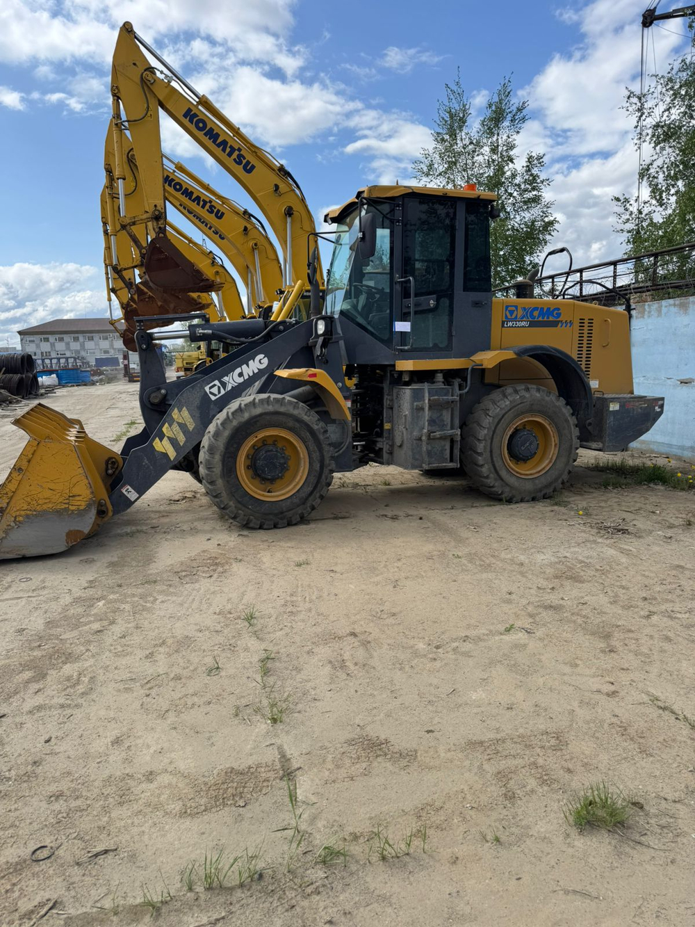 XCMG LW* Фронтальный погрузчик LW330RU (Дизельный, 6,8 л. 125 л.с., АТ)