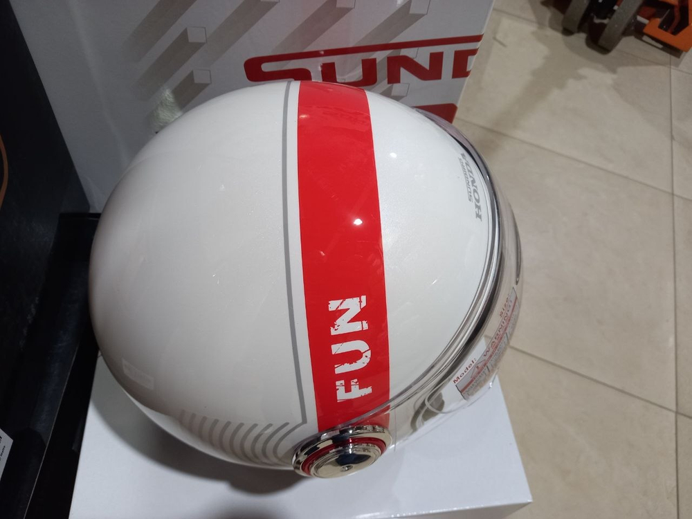 Шлем Honda Sundiro белый, размер М (RR)