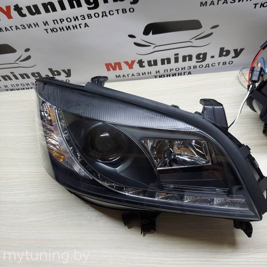 Передние фары daylight black для Opel Zafira A